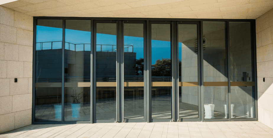 slider de puerta seccional cerrada